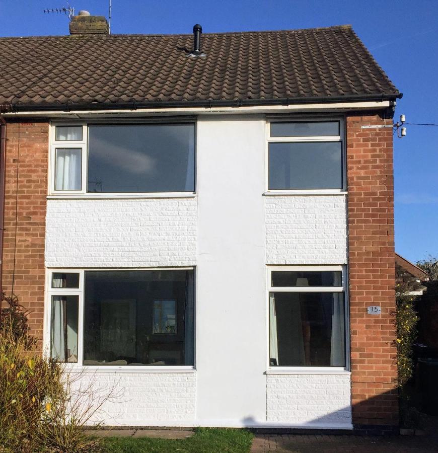 Holiday home Warwick House, 5 Bedrooms, 9 Beds, Parking, Garden *