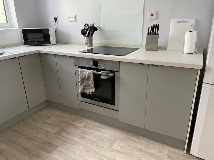 Warwick House, 5 Bedrooms, 9 Beds, Parking, Garden Coventry