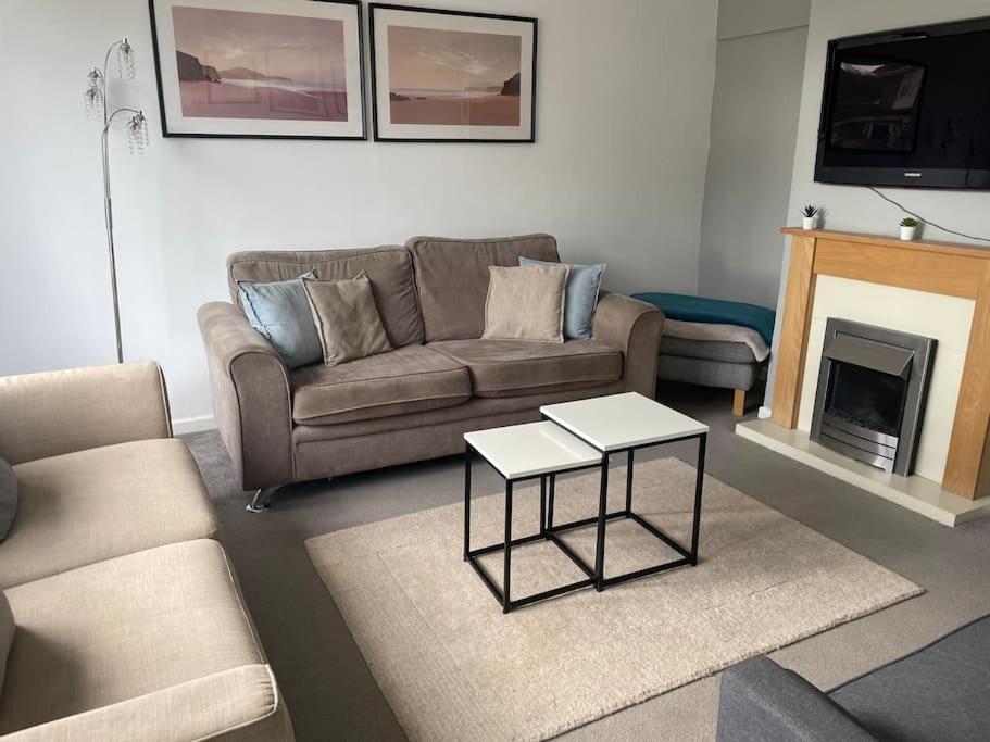 Holiday home Warwick House, 5 Bedrooms, 9 Beds, Parking, Garden